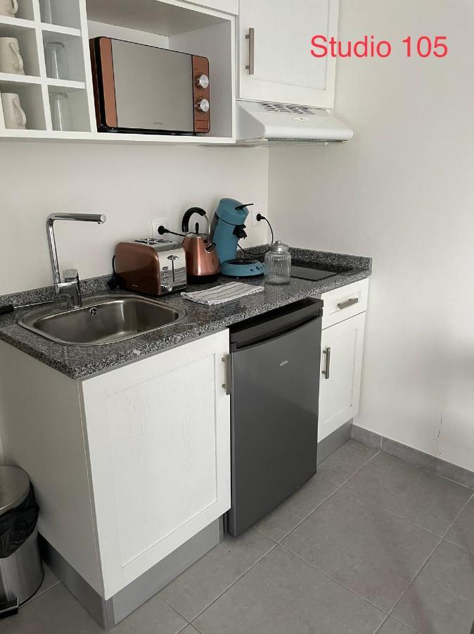 Studio A 300 M De La Gare De Mantes-La-Jolie Luaran gambar