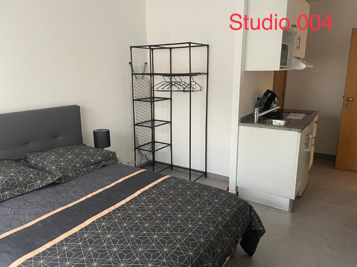 Studio A 300 M De La Gare De Mantes-La-Jolie Luaran gambar