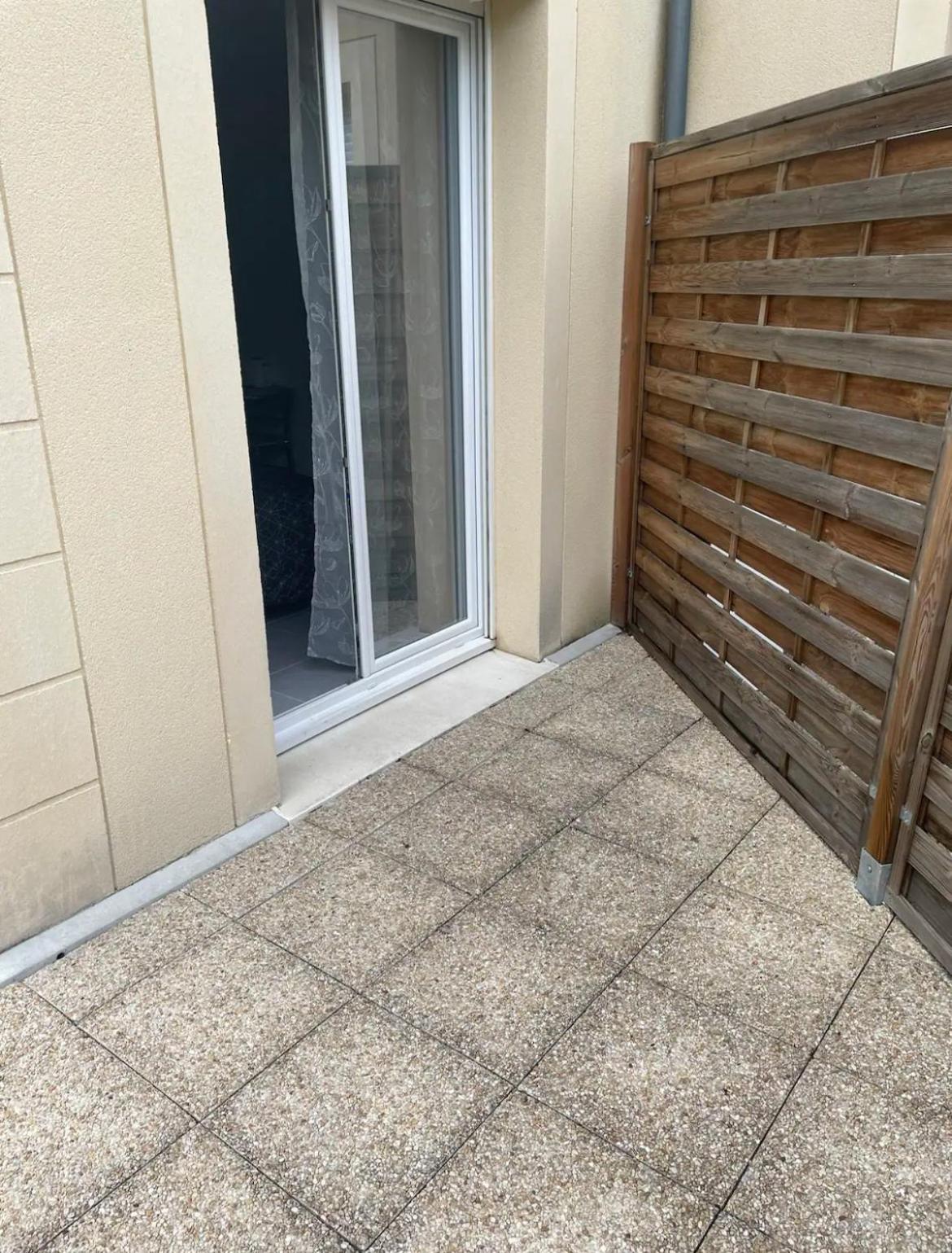 Studio A 300 M De La Gare De Mantes-La-Jolie Luaran gambar