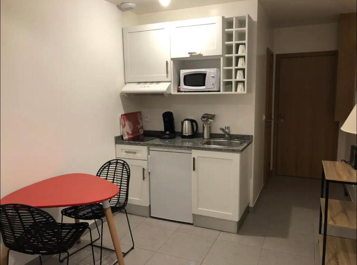 Studio A 300 M De La Gare De Mantes-La-Jolie Luaran gambar