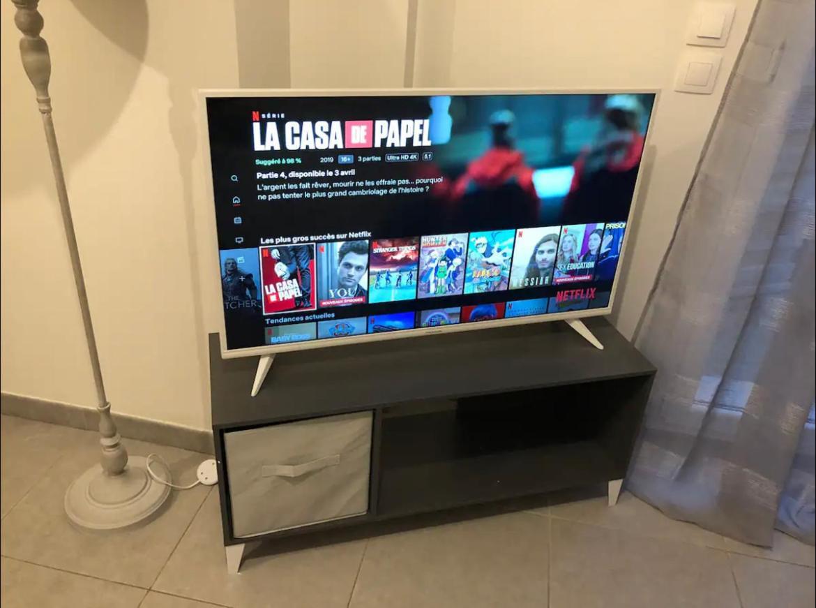 Studio A 300 M De La Gare De Mantes-La-Jolie Luaran gambar